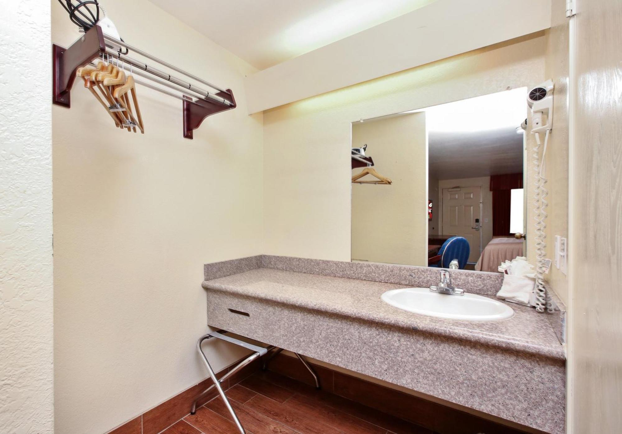 Red Roof Inn Lompoc Εξωτερικό φωτογραφία